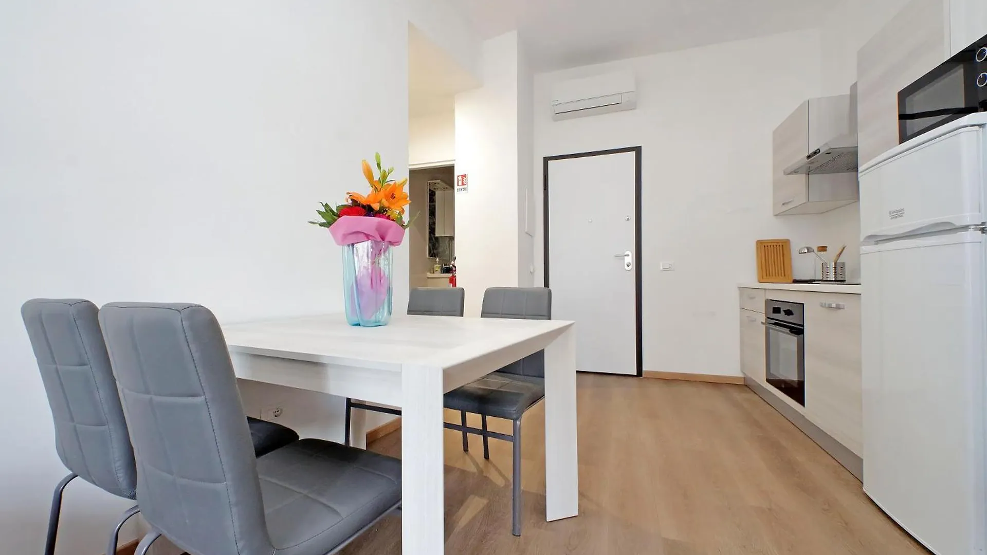 Trastevere 3 Apartments By Flatinrome  Rome
