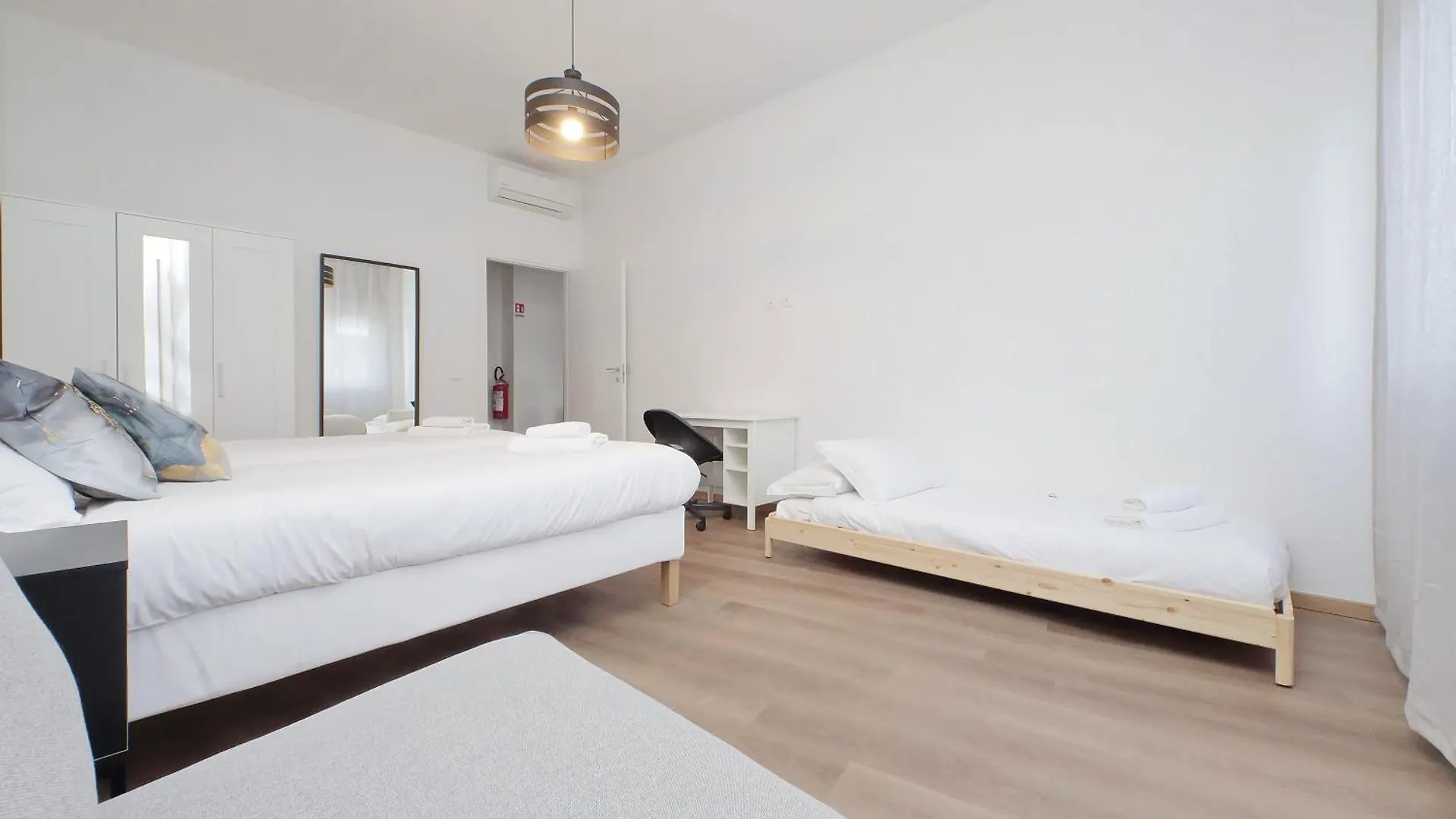 Trastevere 3 Apartments By Flatinrome Italy