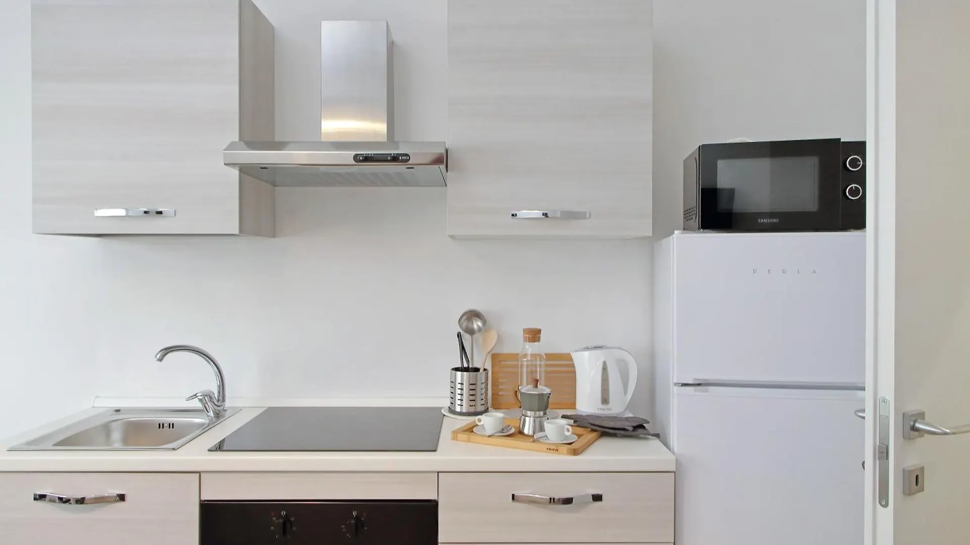 Trastevere 3 Apartments By Flatinrome 0*, Rome